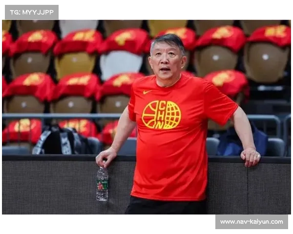 中国女篮战术会议宫鲁鸣强调减少失误提升防守强度确保胜利 中国女篮战术会议宫鲁鸣强调减少失误提升防守强度确保胜利